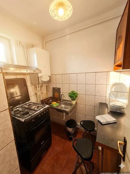 Garsonieră decomandată în Central