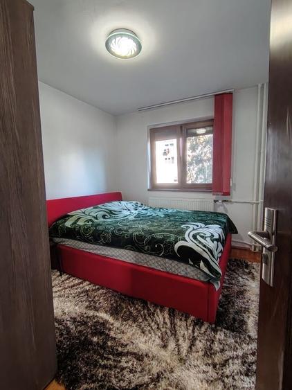 Apartament cu 3 camere semidecomandat în Fortuna
