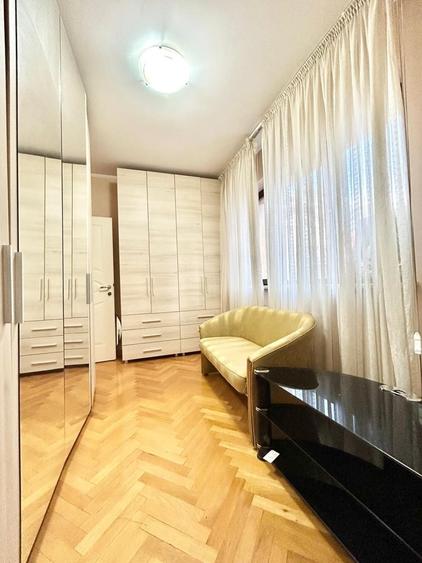 Apartament cu 4 camere în Herăstrău
