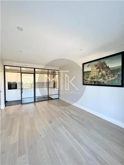 Apartament cu 3 camere decomandat, mobilat în Iancu Nicolae