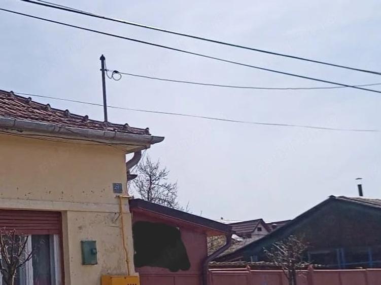 Casă cu 4 camere cu Teren 1070 Mp în Girocului