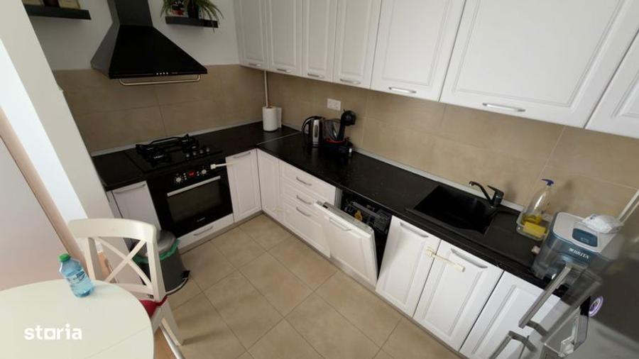 Apartament cu 2 camere, mobilat în Central