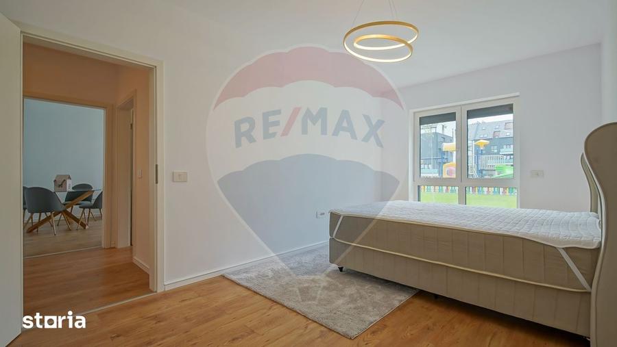 Apartament cu 2 camere decomandat, mobilat în Tractorul