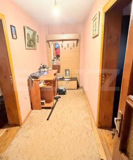 Casa cu teren generos de 800 mp, la strada principala in - 2