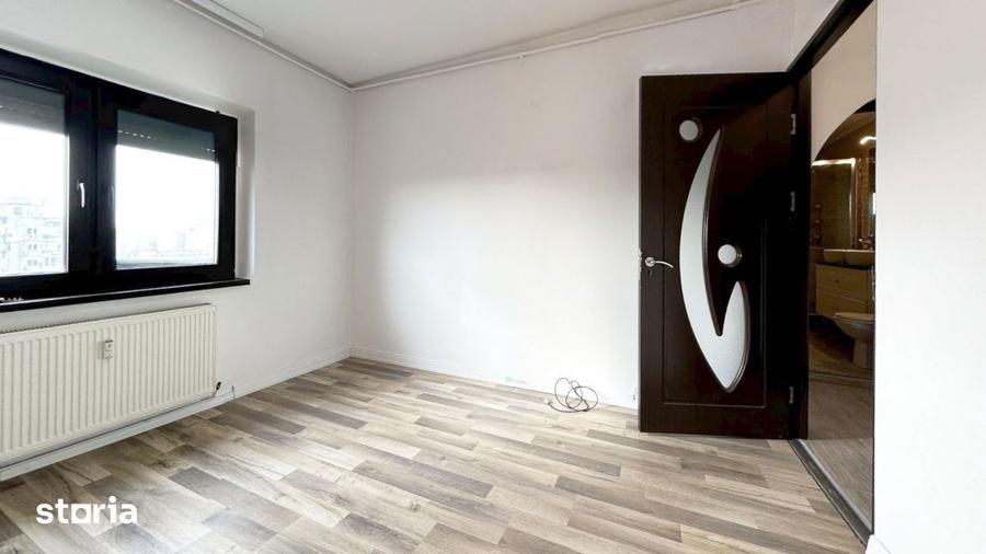 Apartament cu 3 camere decomandat, mobilat în Vitan