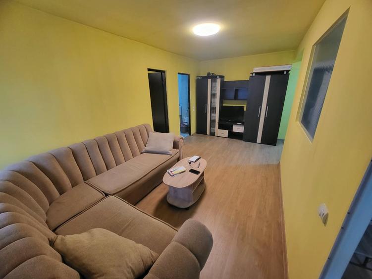 Apartament cu 2 camere semidecomandat în Florești
