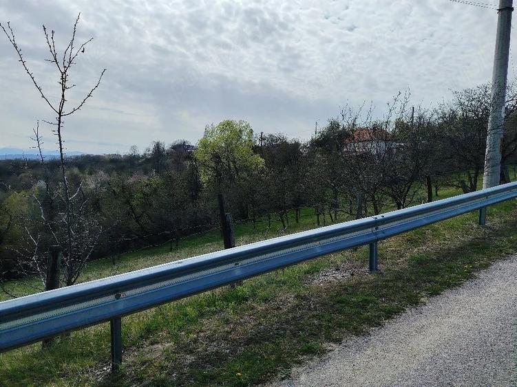 Teren de 2700 mp, în Ghelari