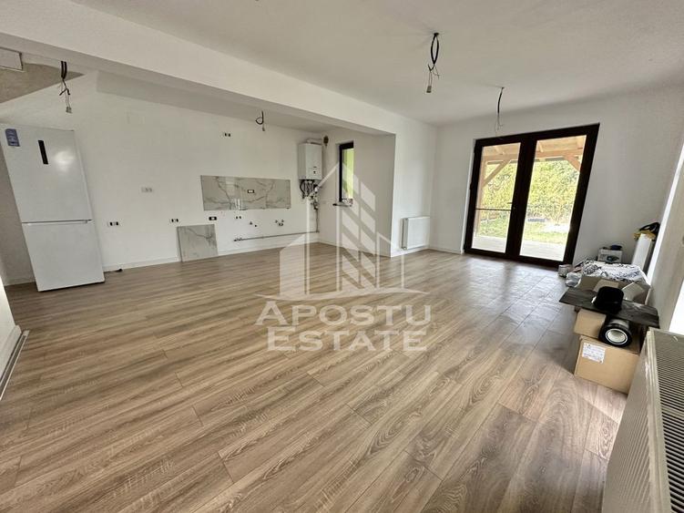 Casă cu 4 camere cu Teren 250 Mp în Calea Urseni