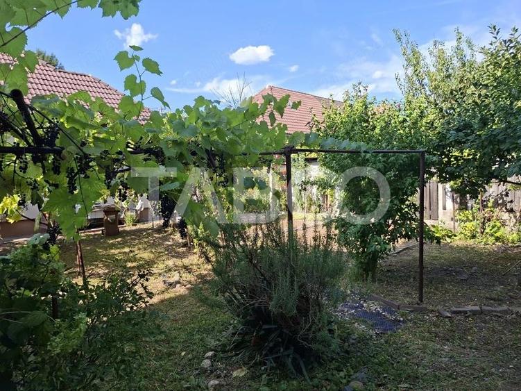 Casă cu 2 camere cu Teren 335 Mp în Tineretului