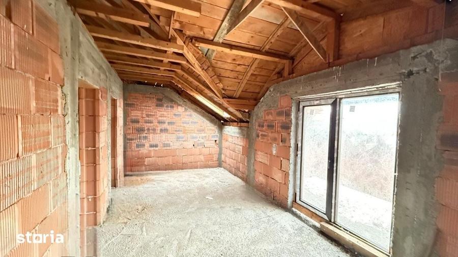 Casă cu 6 camere cu Teren 770 Mp în Câmpineanca