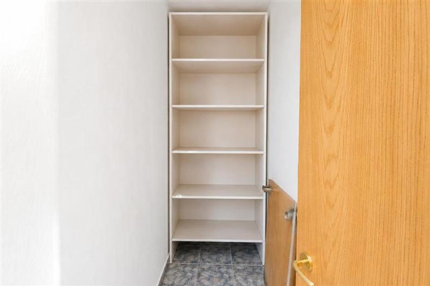 Apartament cu 2 camere decomandat, mobilat în Est
