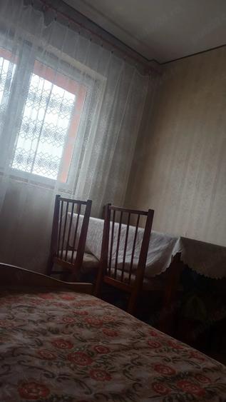 Garsonieră decomandată în Tei