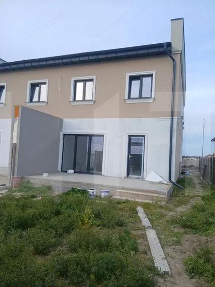 Casă cu 4 camere cu Teren 250 Mp în Șag