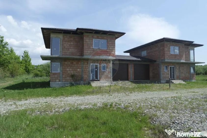 Casă cu 4 camere cu Teren 850 Mp în Tăuții-Măgherăuș
