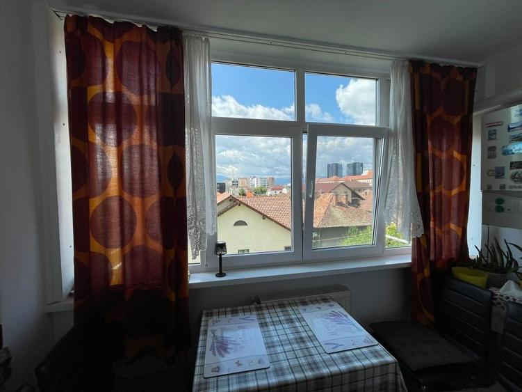 Apartament cu 2 camere decomandat în Ultracentral