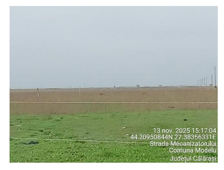 Teren agricol extravilan de 412527 mp, în Modelu