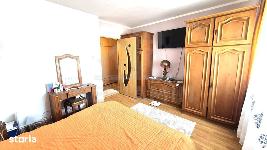 Apartament cu 3 camere decomandat în Calea București