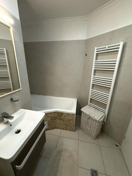 Apartament cu 2 camere decomandat în Petru Rareș