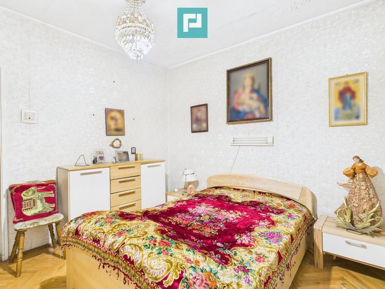 Apartament cu 3 camere semidecomandat în P-ța Gării