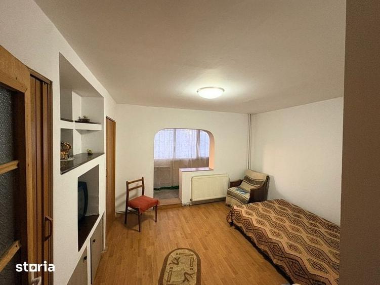 Apartament cu 3 camere în Micro 3