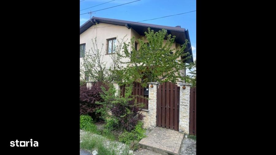 Casă cu 5 camere cu Teren 273 Mp în Butimanu