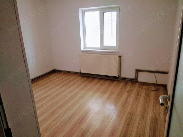 Apartament cu 2 camere decomandat în Zăvoaia