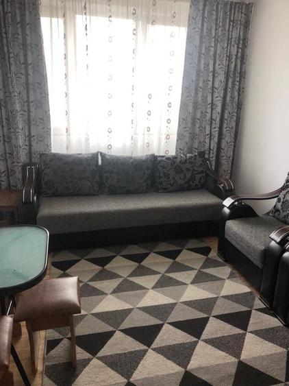 Apartament cu 4 camere semidecomandat în Militari