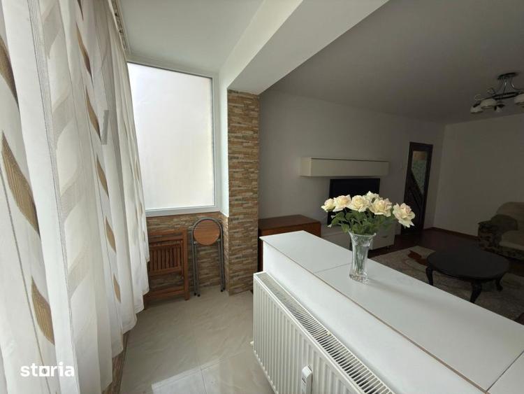 Apartament cu 3 camere decomandat în Republicii