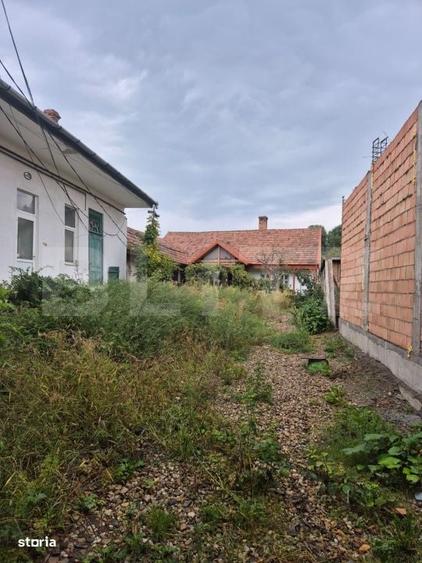 Casă cu 4 camere în Mureșeni