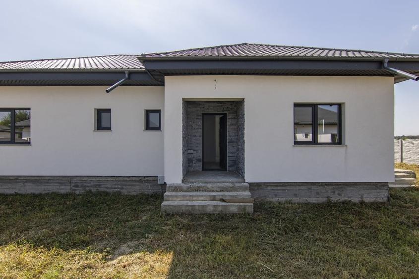 Sabareni casa noua parter + mansarda 4 camere 2 bai comision 0% - 9