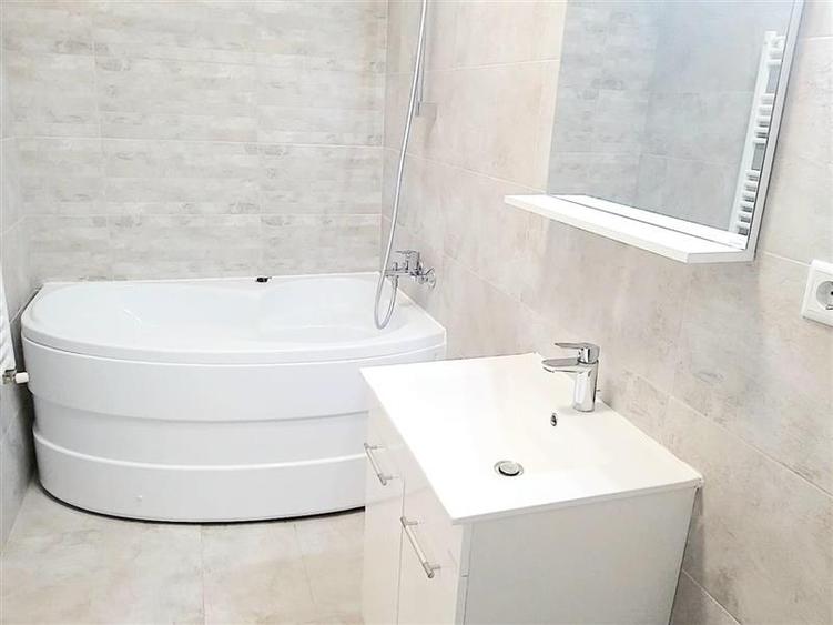 Apartament cu 3 camere decomandat, mobilat în Tractorul