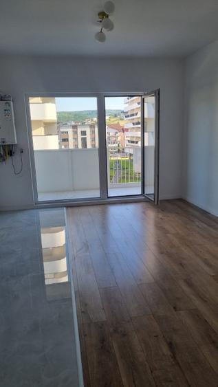 PERSOANĂ FIZICĂ VÂND APARTAMENT 2 CAMERE - 5