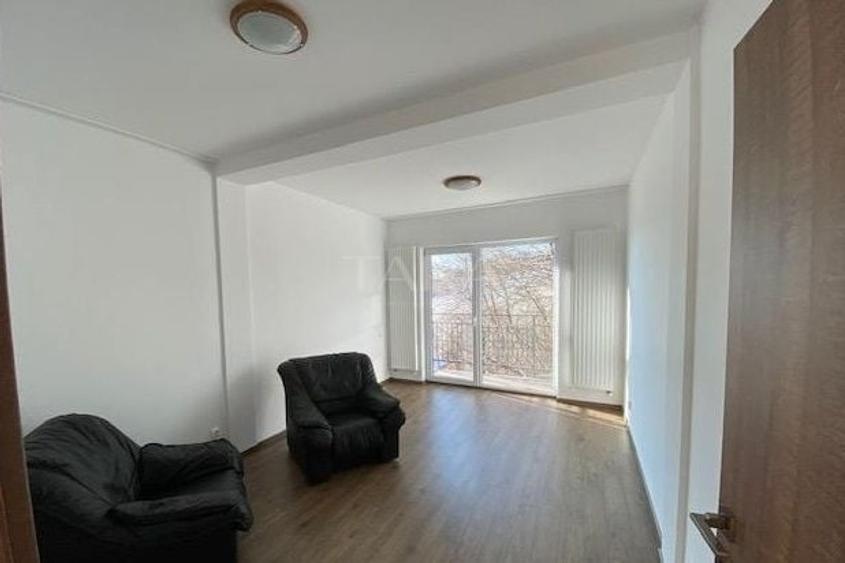 Apartament cu 5 camere semidecomandat în Grigorescu