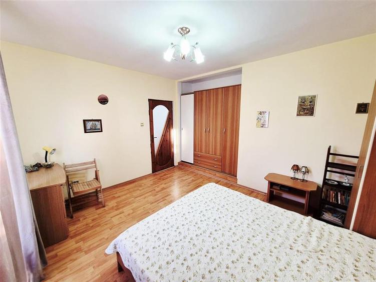 Casă cu 4 camere cu Teren 108 Mp în Tătărași