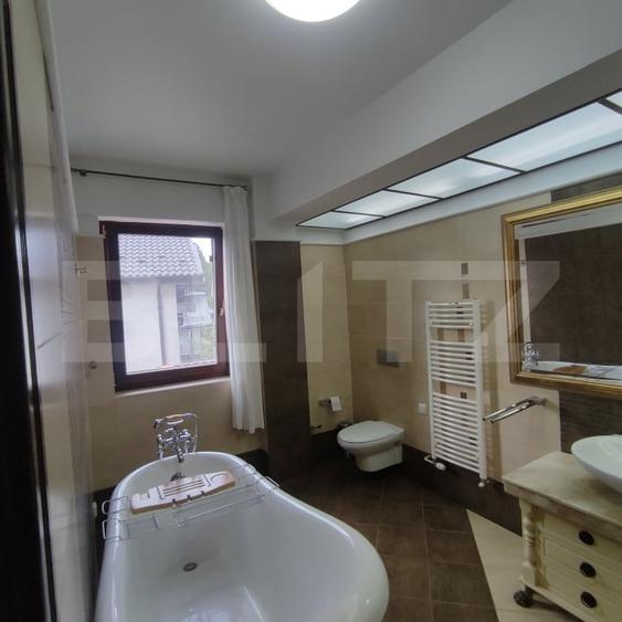 Casă individuală cu 5 camere cu Garaj în Bucium