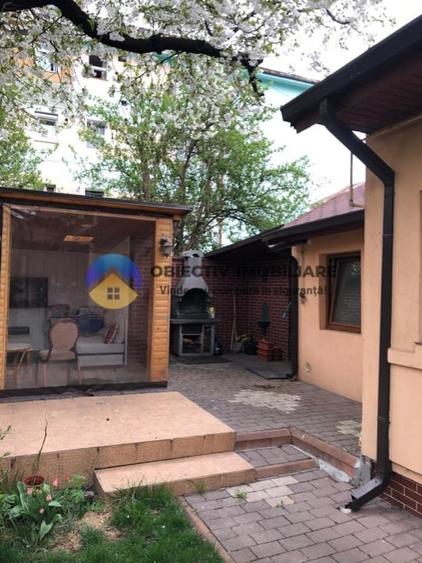 Casă individuală cu 3 camere cu Canalizare în Central