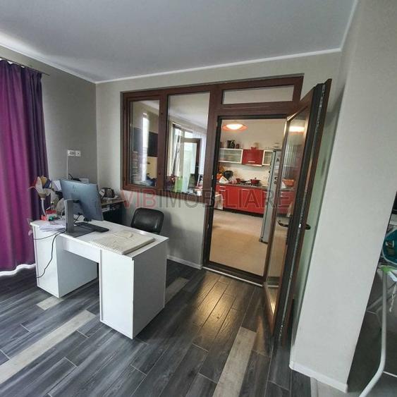 Mamaia Sat , pensiune 10 camere, 10 bai, posibilitate rate - 1