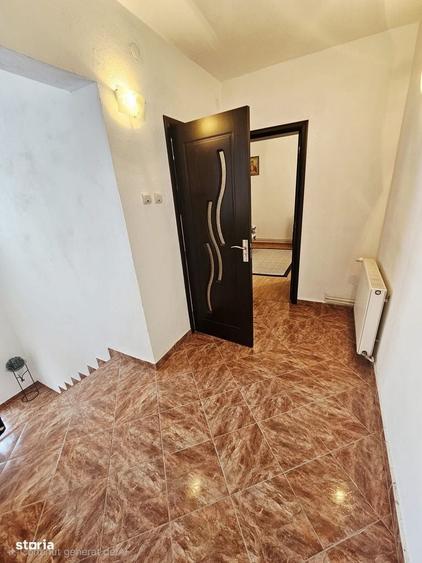 Casă cu 4 camere în Ariceștii Rahtivani