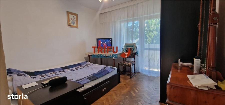 Apartament cu 3 camere decomandat în Tolstoi