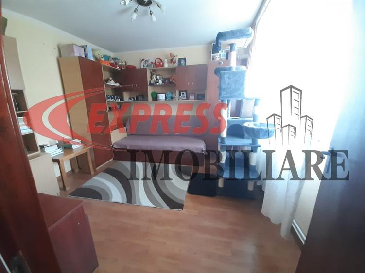 Apartament cu 2 camere decomandat în Berceni