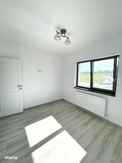 Casă cu 4 camere cu Teren 250 Mp în Miroslava