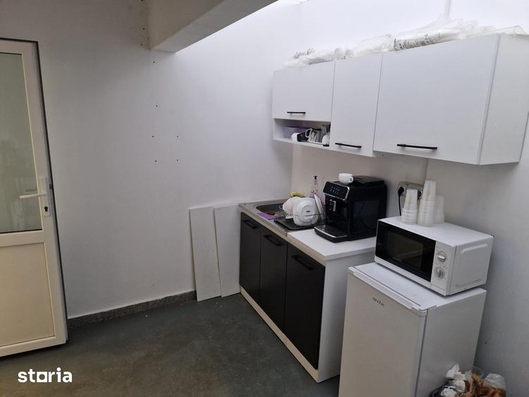 Spațiu comercial, de 280 mp, în Baicului