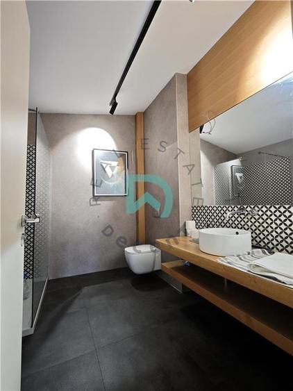 Apartament cu 4 camere decomandat în Brașovul Vechi