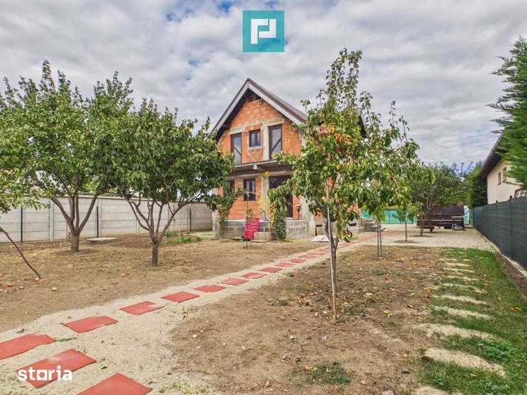 Casă cu 4 camere cu Teren 552 Mp în Central