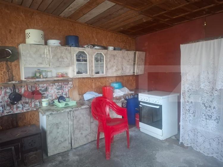 Casă individuală cu 3 camere cu Canalizare în Crângurile de Jos