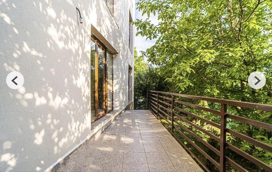 Apartament cu 3 camere semidecomandat în Prelungirea Ghencea