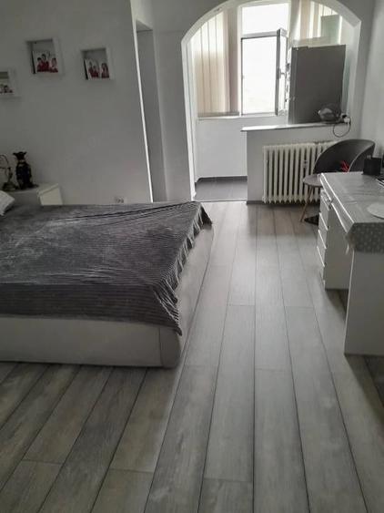 Garsonieră decomandată în Craiovei