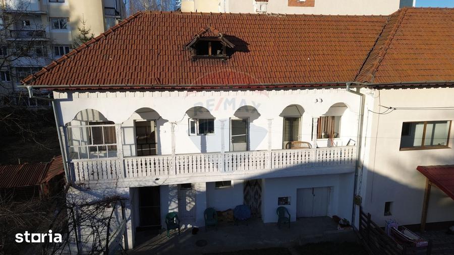 Casă cu 5 camere cu Teren 232 Mp în Ultracentral