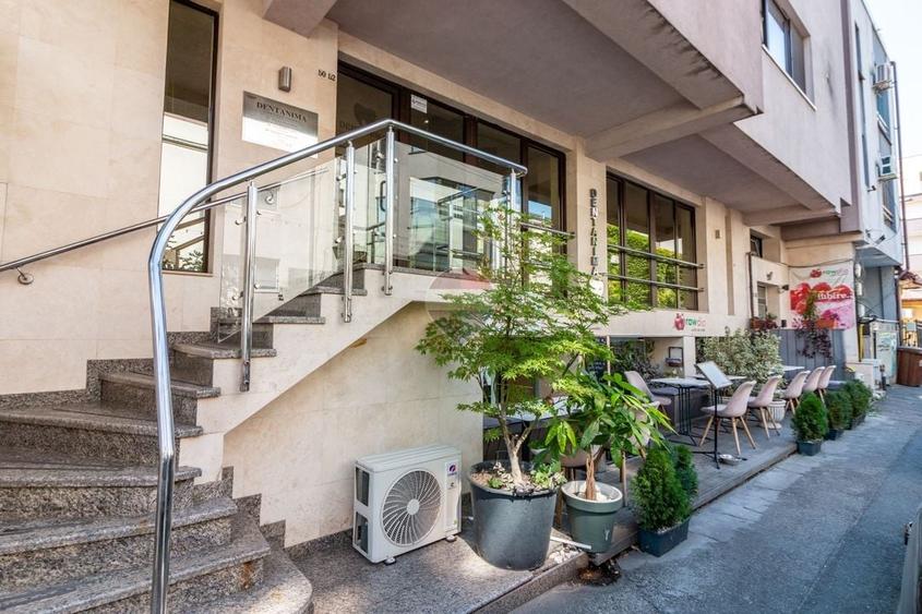 Apartament cu 3 camere semidecomandat, mobilat în Dorobanți