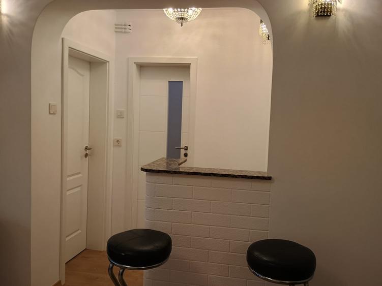 Apartament cu 2 camere semidecomandat, mobilat în Primăverii